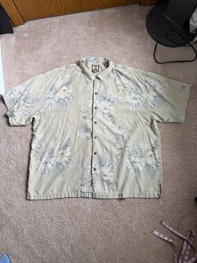 Tommy Bahama Tan Hawaiian Floral Palm Print Short Sleeve Shirt. Size XXL